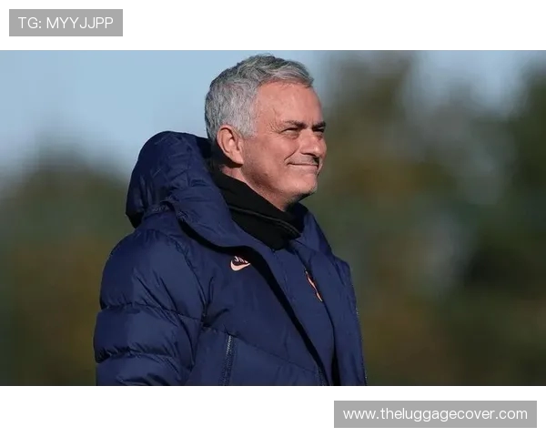 萨里认为麦肯尼应被两黄罚下并称球队下半场几乎未受压力